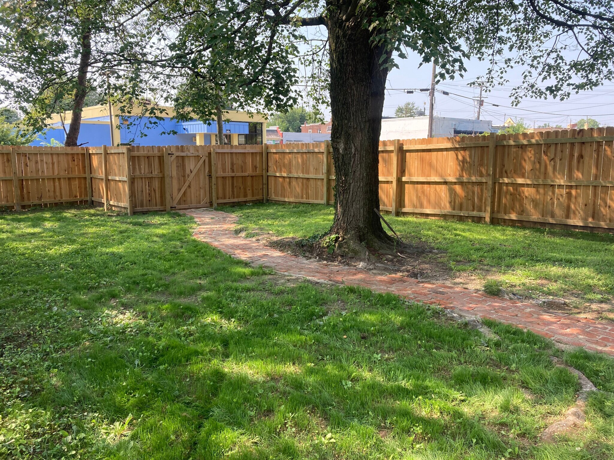 Building Photo - 3060 Lawson St