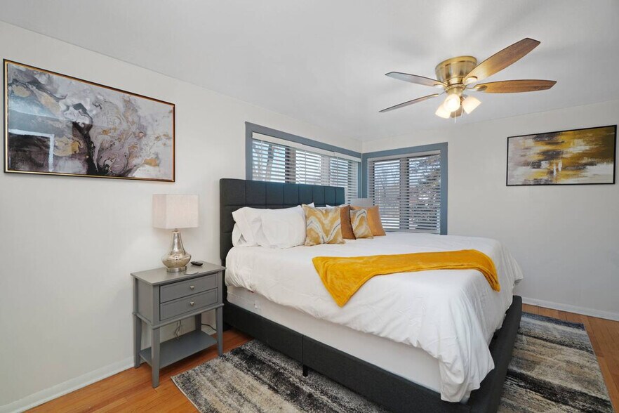 Building Photo - 4438 Balmoral Dr