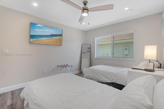 Building Photo - 20560 NW 17th Ave