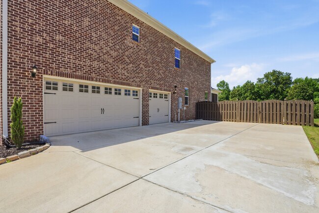 Building Photo - 8129 Tupelo Gum Trce SW