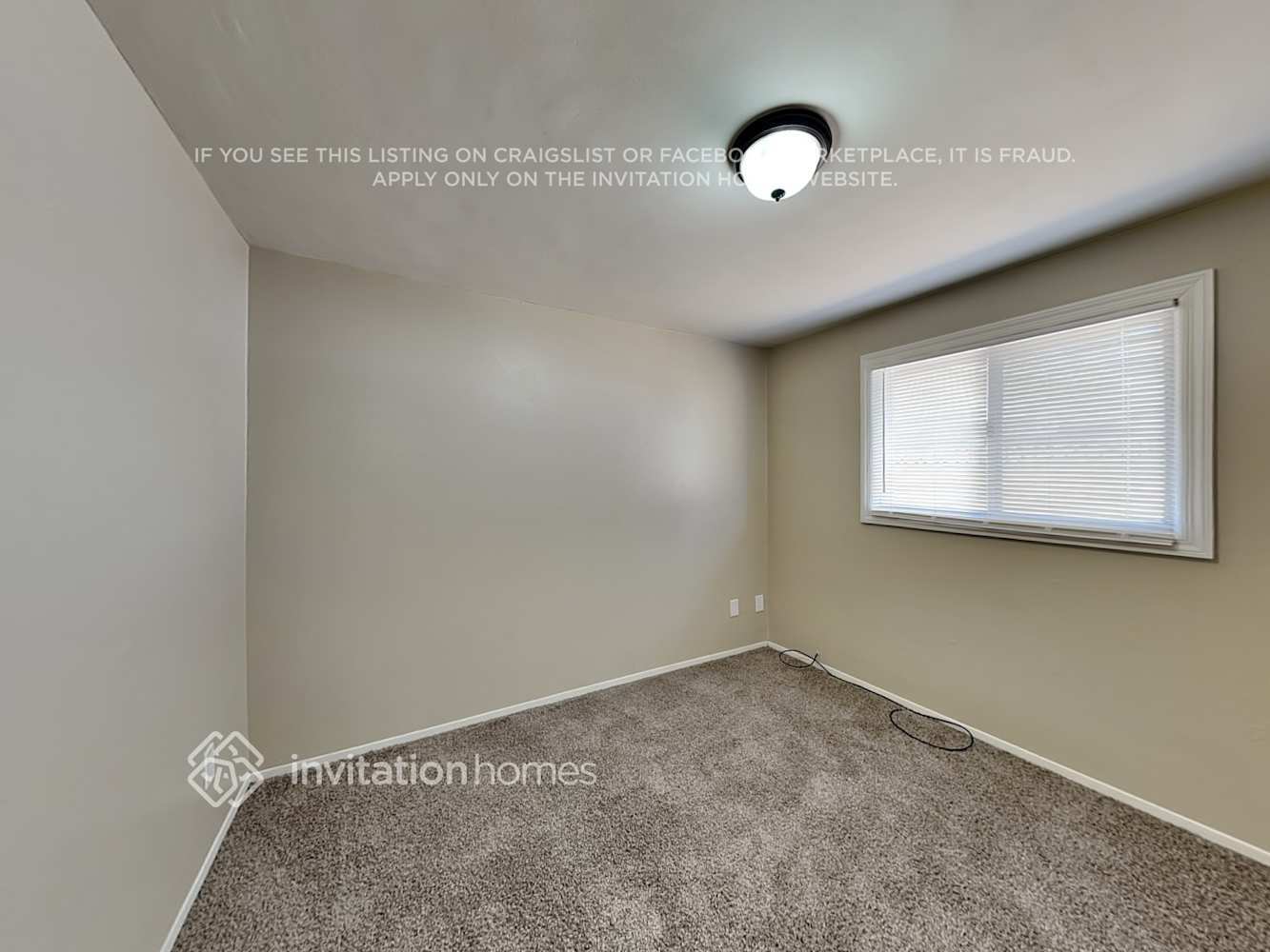 Building Photo - 3814 W Vista Ave