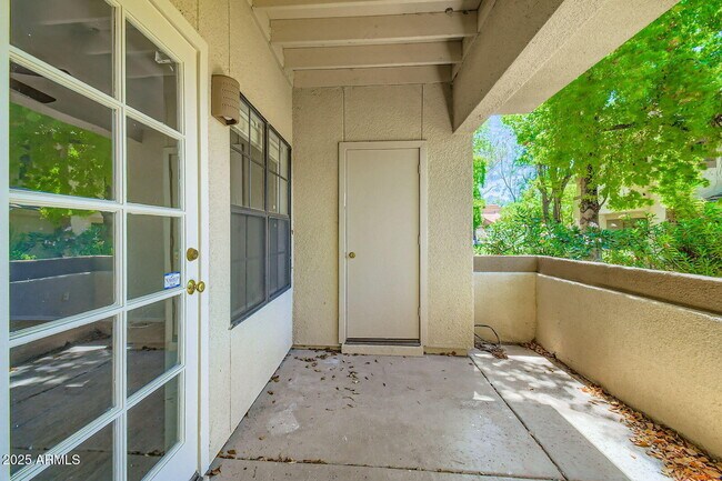 Building Photo - 6885 E Cochise Rd