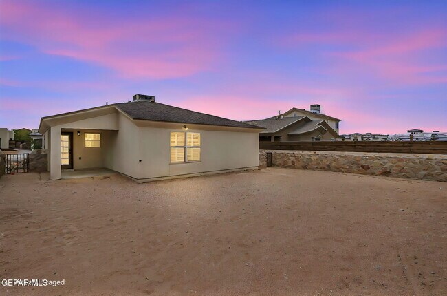 Building Photo - 14809 Tierra Crystal Ave