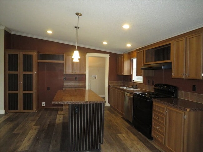 Building Photo - 2141 Crockett Rd