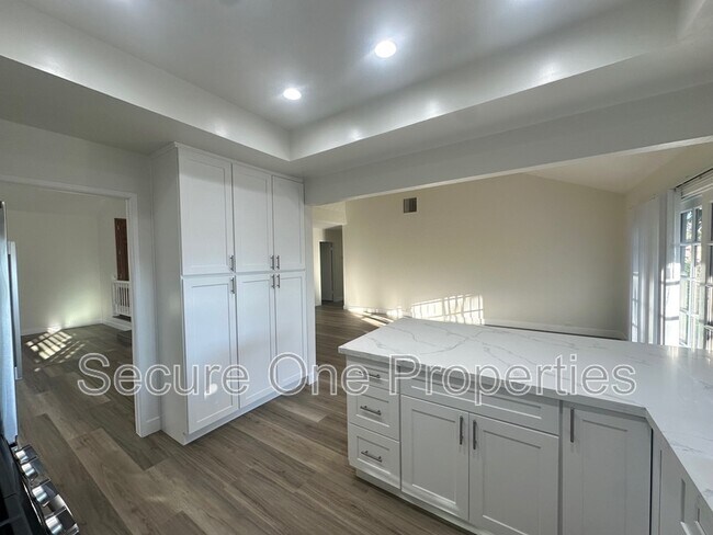 Building Photo - 2738 W Appalachian Ct