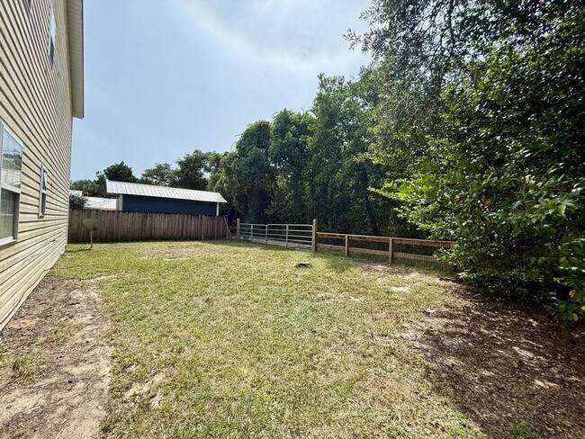 Building Photo - 405 Tallahassee St