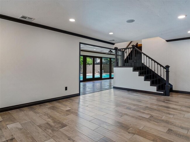 Building Photo - 3025 Pine Ridge Rd