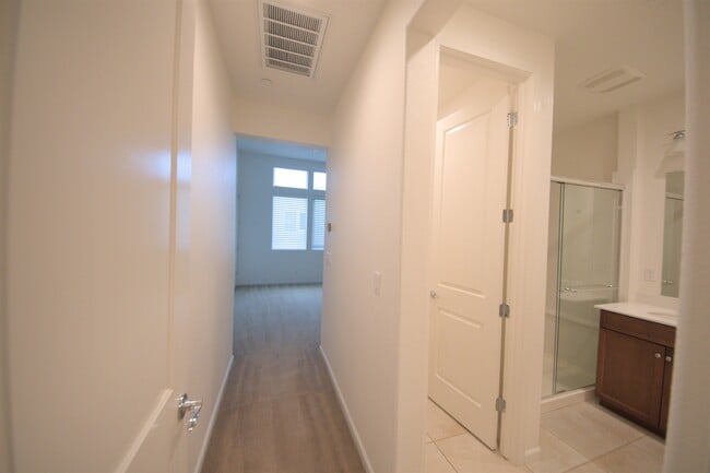 Building Photo - 5590 El Dorado Ln