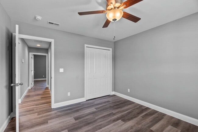 Building Photo - Newer House In Cape Girardeau