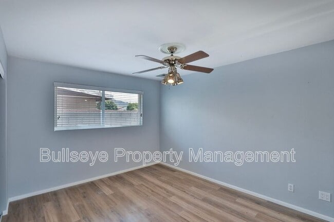 Building Photo - 1037 E El Caminito Dr