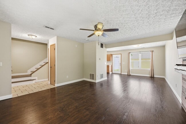 Building Photo - 106 Hewes St