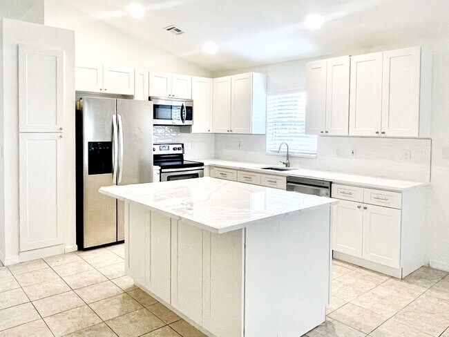 Building Photo - 1713 Carriage Brooke Dr