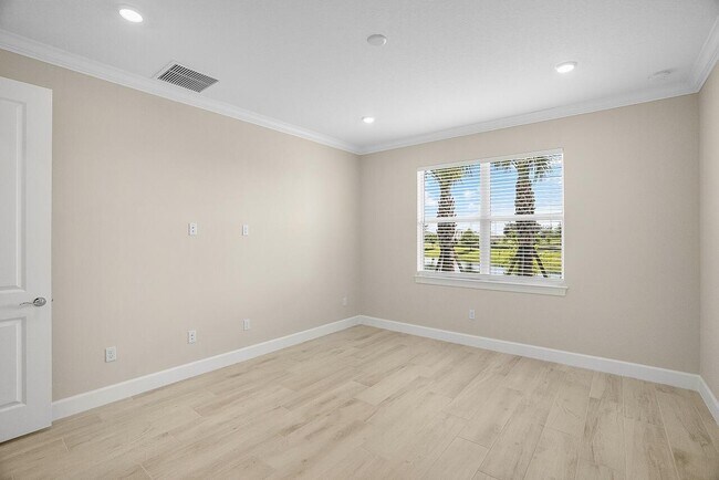 Building Photo - 8360 Beagle Ter