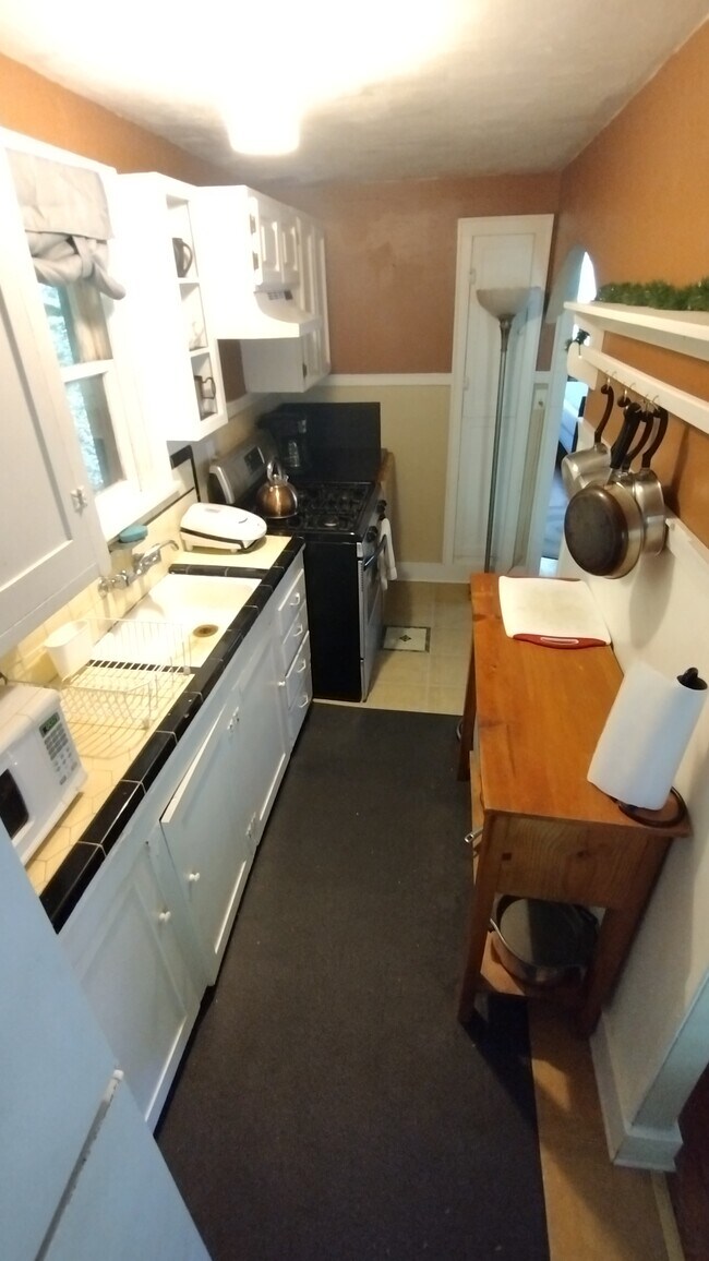 Building Photo - 718 NW 32nd St