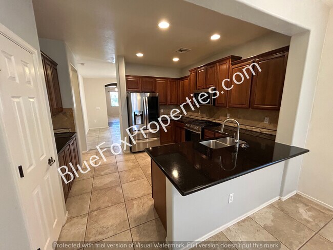 Building Photo - 5174 N River Fringe Dr