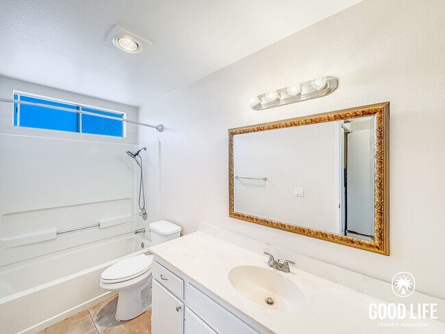Building Photo - SD: Beautiful 1BD/1BA Condo in San Marcos with Community Pool, Private Balcony & Reserved Parking