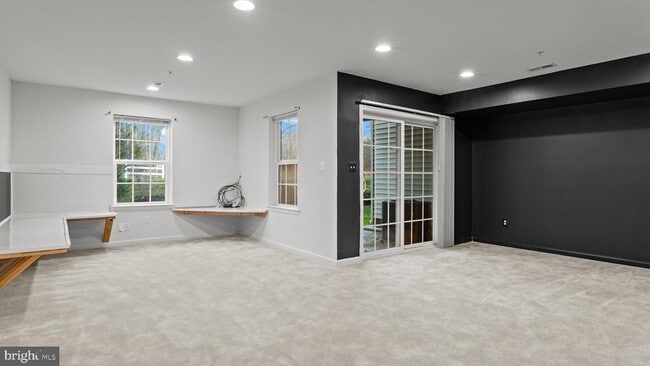 Building Photo - 2231 Evin Dr