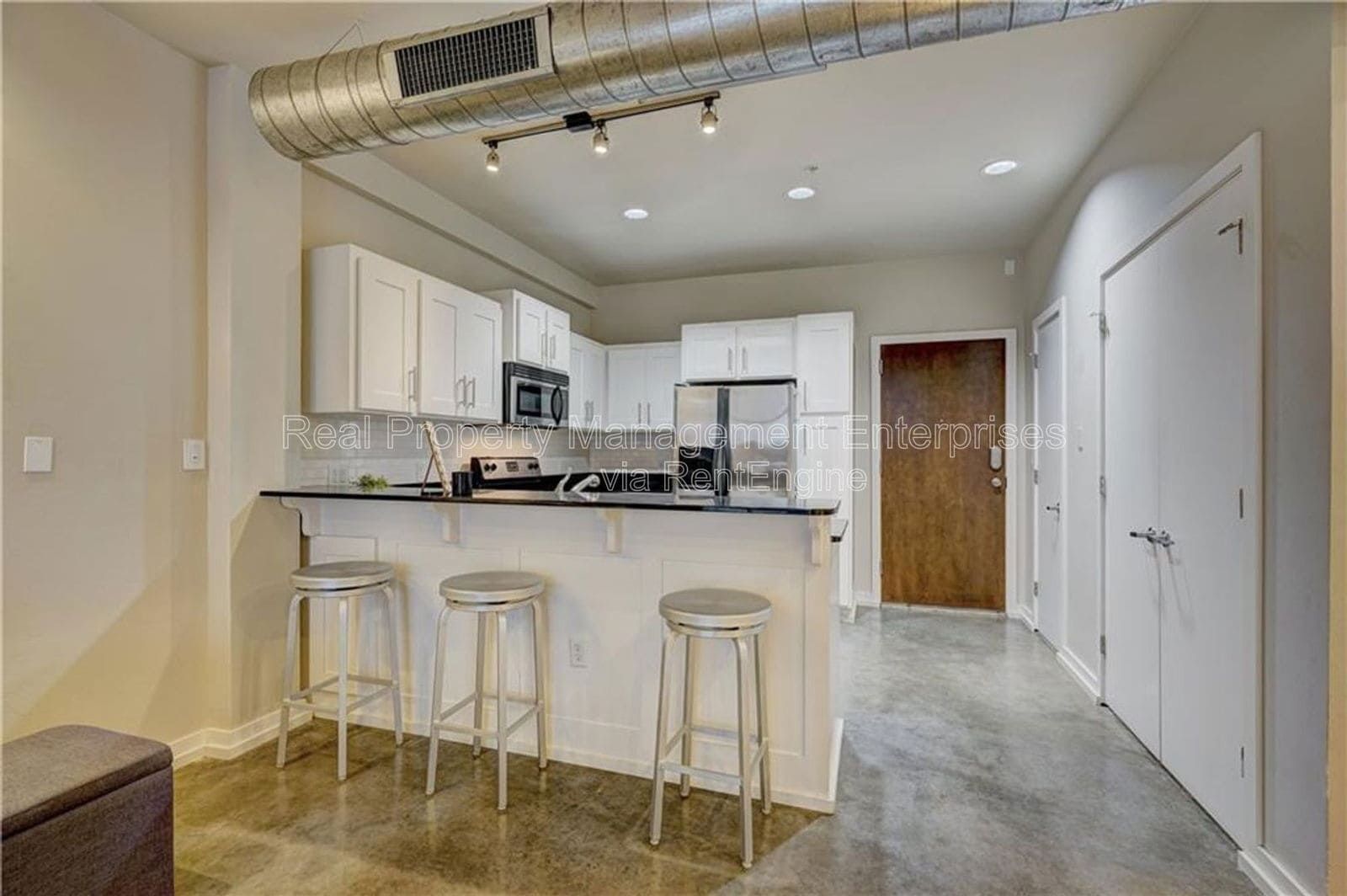 Building Photo - 1 NE 2nd St