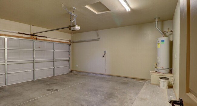 Building Photo - 4987 Wendall Rd