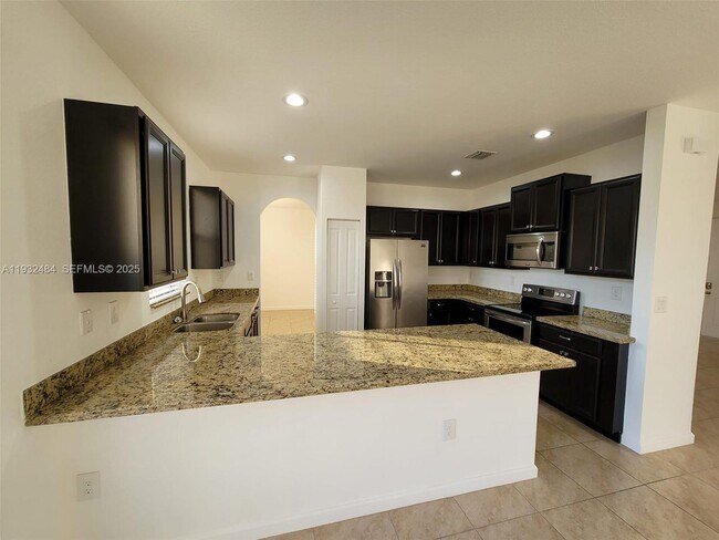 Building Photo - 156 SE 21st Terrace