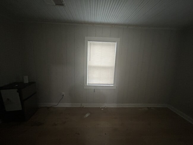 Building Photo - 3576 Fuller Rd