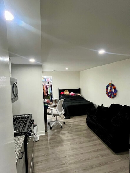 Building Photo - 23 Pompton Rd