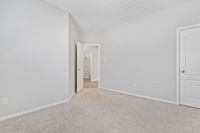 Building Photo - 3721 Pine Needle Cir