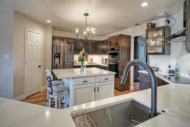 Building Photo - 511 Chaney's Crossing