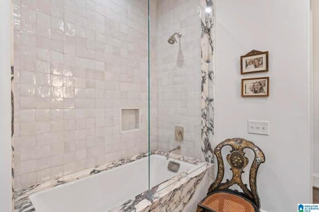 Building Photo - 2505 Montevallo Rd