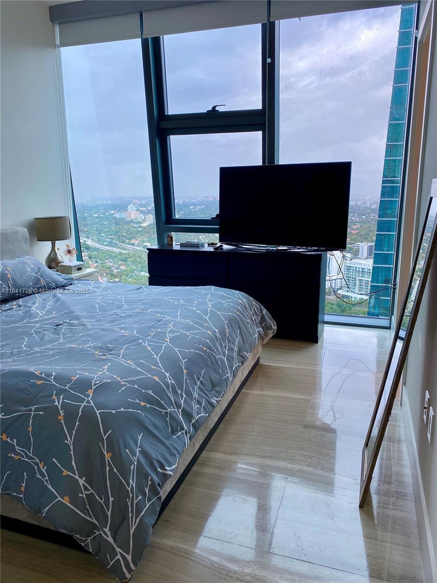 Building Photo - 1451 Brickell Ave