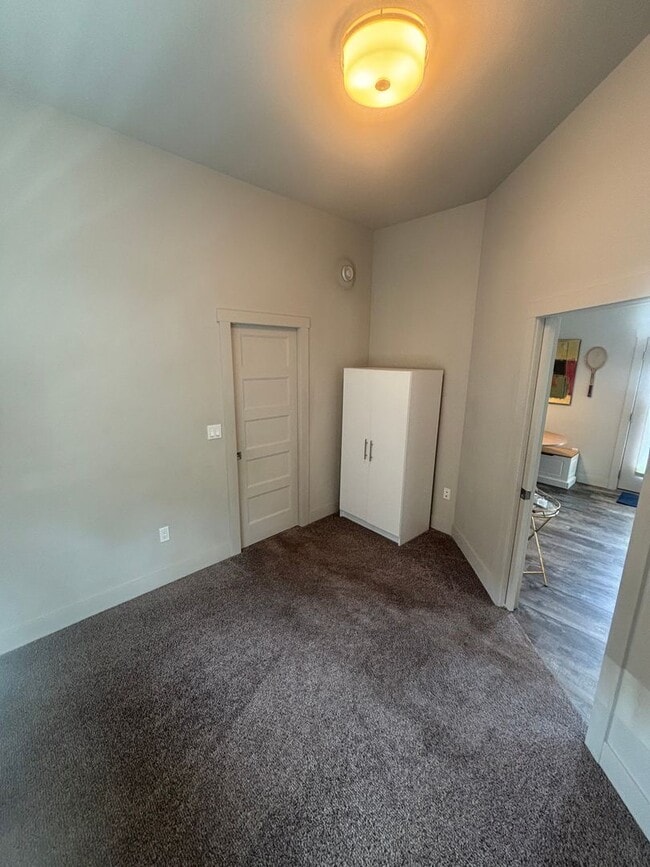 Building Photo - 1721 Ammon Pl