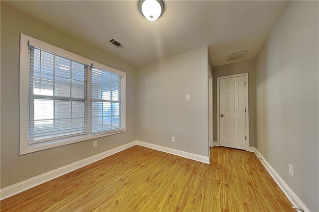 Building Photo - 3205 Wellbrook Dr