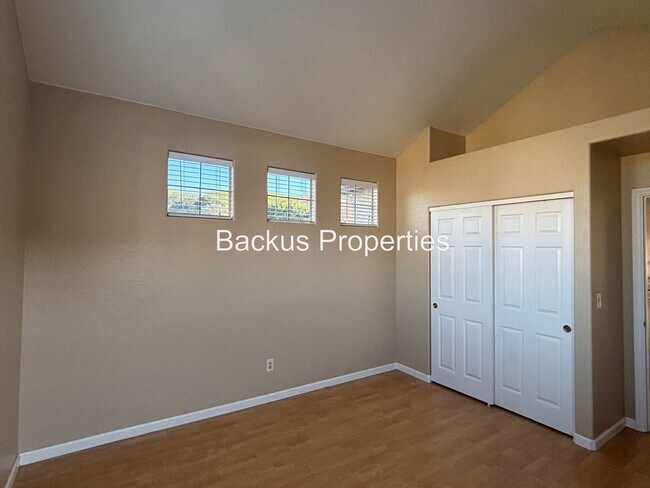 Building Photo - Wonderful two-story home in Las Palmas