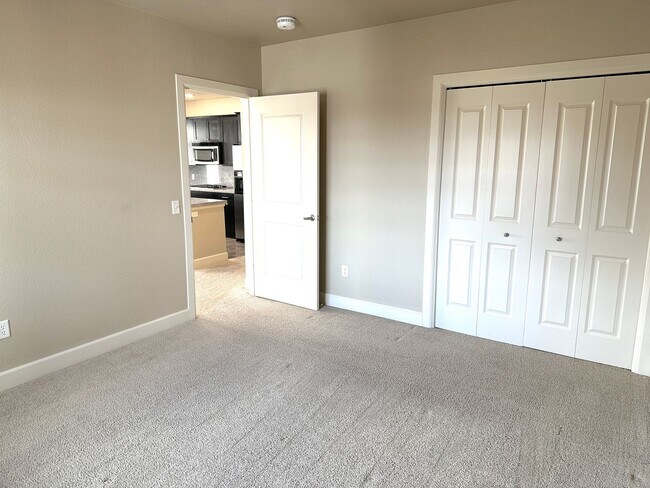 Building Photo - Downtown Boise Condo Living