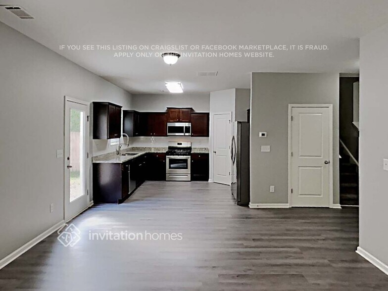 Building Photo - 33 Ponders Rd