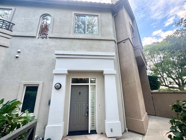 Primary Photo - 3 Bedroom spacious home in Aliso Viejo (Ti...