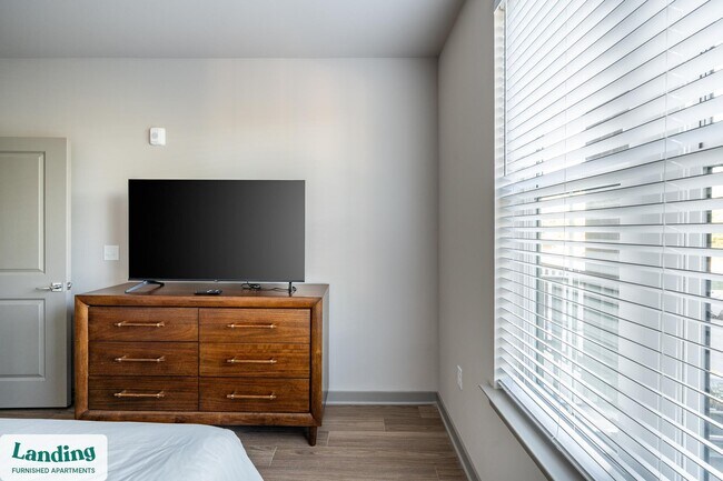 Building Photo - 1559 W 9 Mile Rd