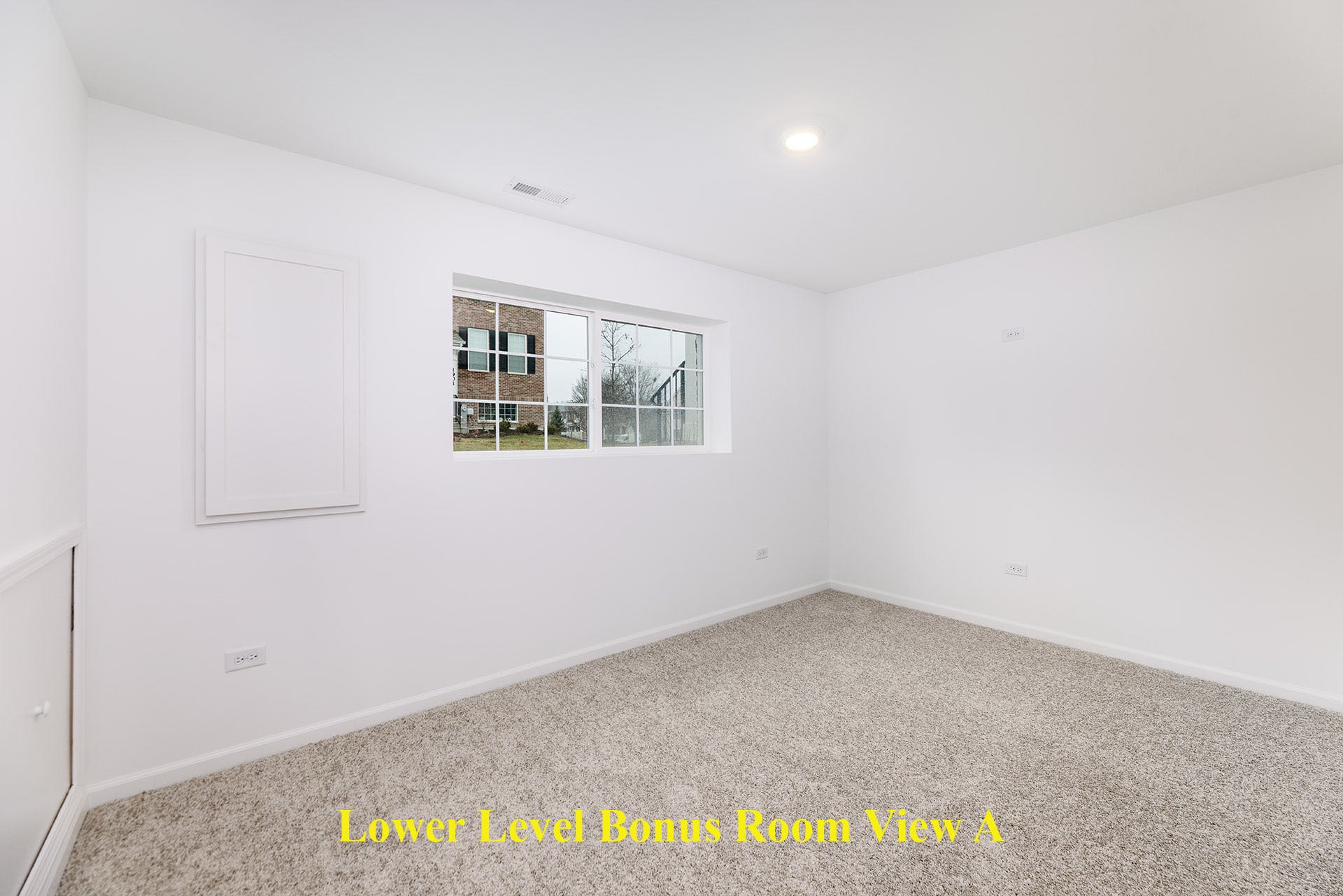 Building Photo - 1703 Neubauer Cir