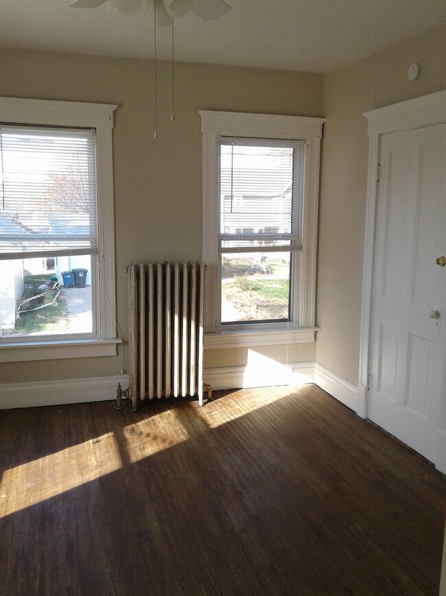 Building Photo - 1314 11th St