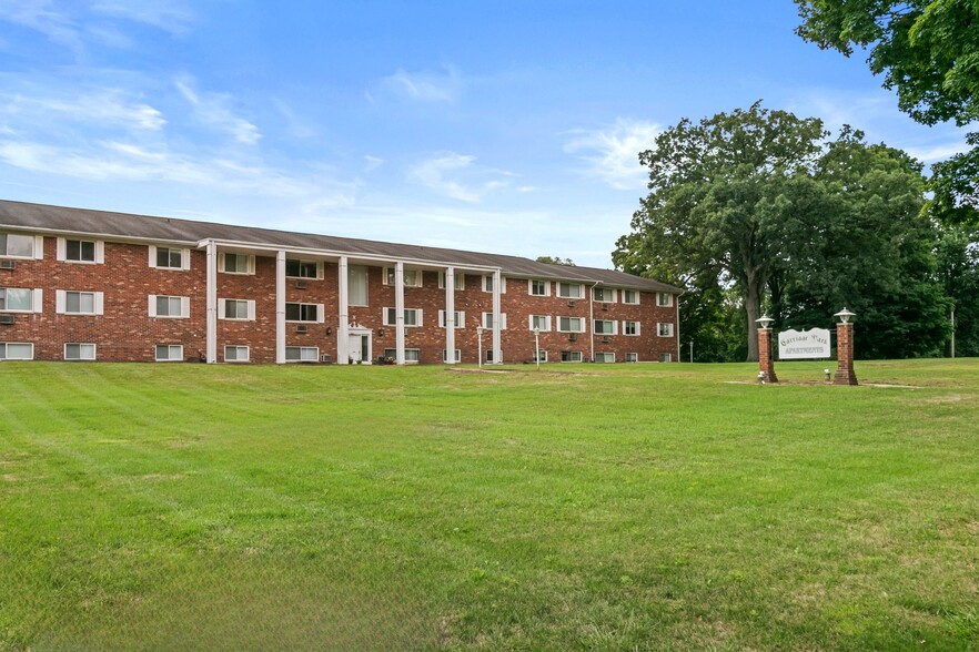 Primary Photo - Carriage Park Apartments (Carriage Park In...