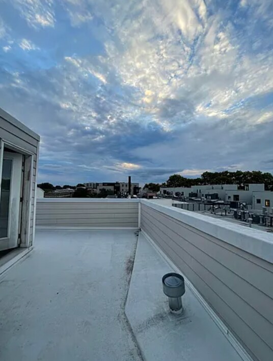 Building Photo - 833 N 19th St