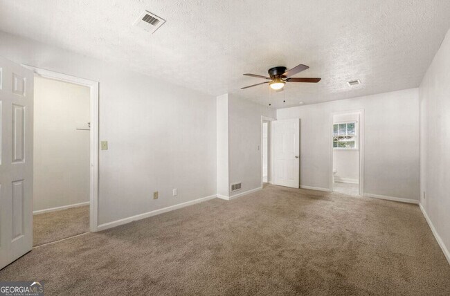 Building Photo - 1432 Fieldgreen Overlook