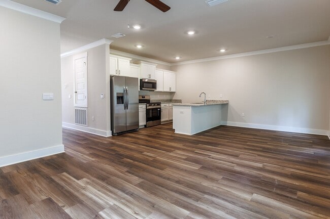 Building Photo - New Construction in Overland -3BR/2BA Aldridge floorplan!