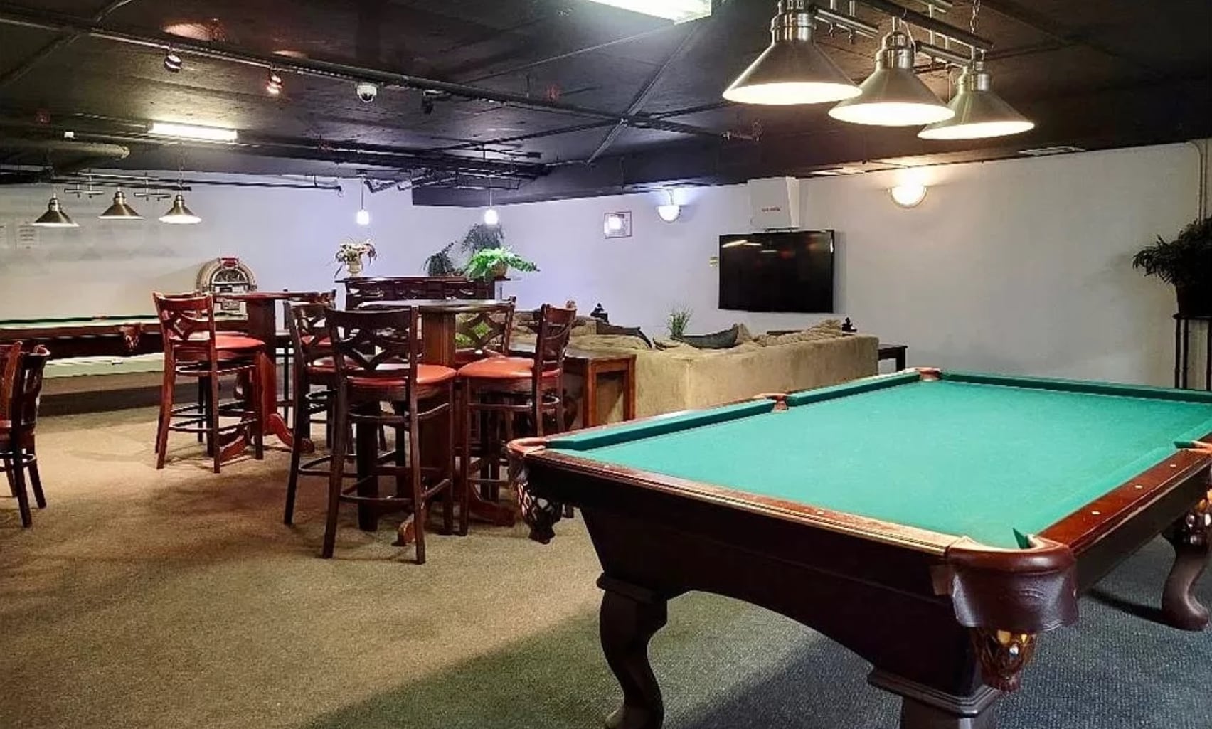 Building Photo - 10982 Roebling Ave