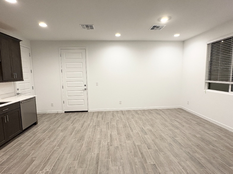 Building Photo - 17361 W Smoketree Dr