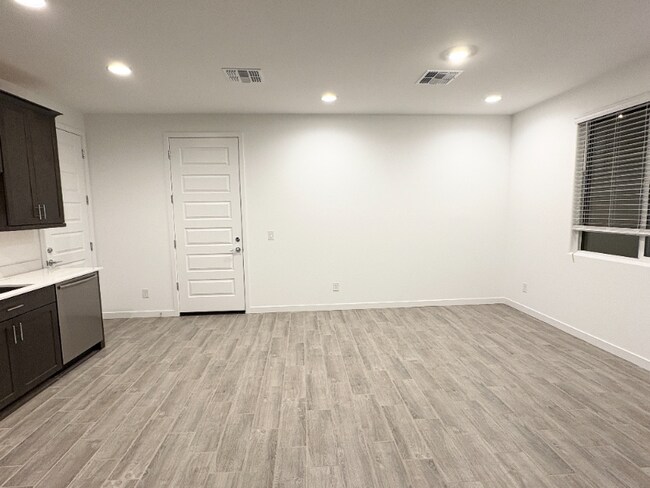 Building Photo - 17361 W Smoketree Dr