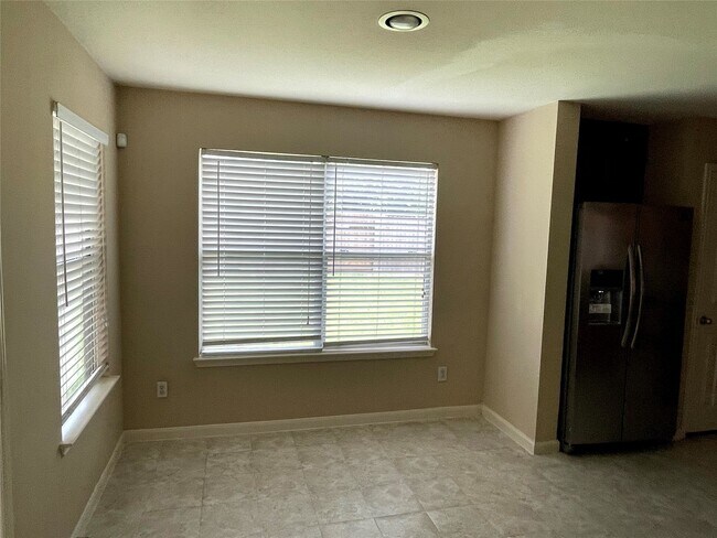 Building Photo - 29618 Evergreen Hills Dr