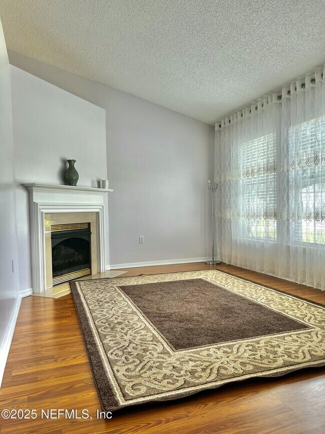 Building Photo - 11395 Aston Hall Dr