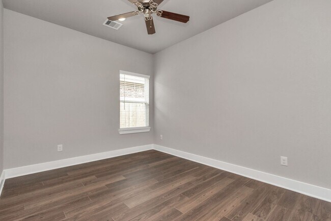 Building Photo - The Maple – Spacious Design, Exceptional L...