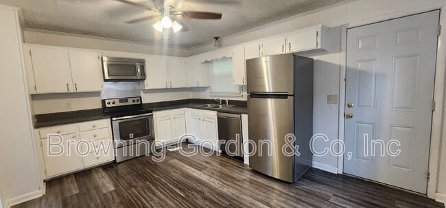 Building Photo - 2514 Glenrose Ave